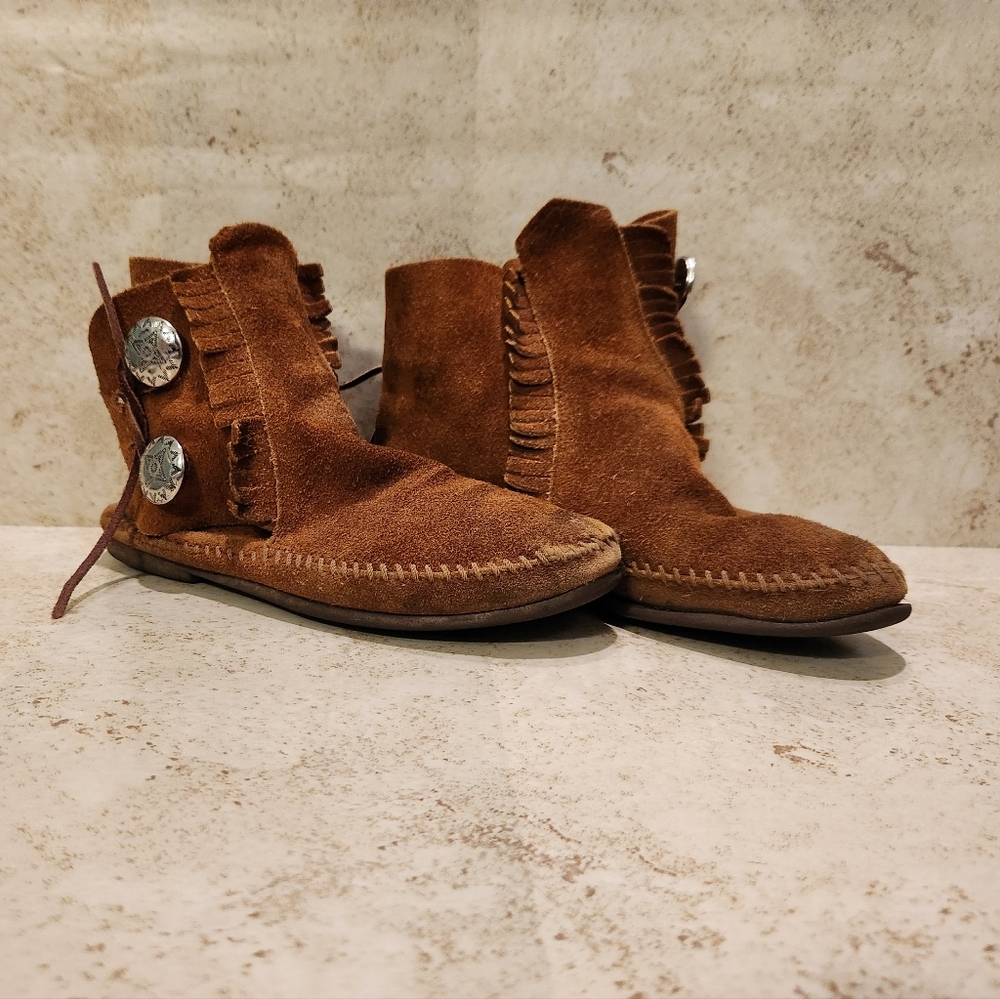 Shoes moccasins